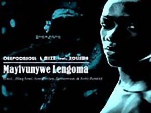 Deepconsoul & Mizz feat. Xoliswa - Mayivunywe Lengoma