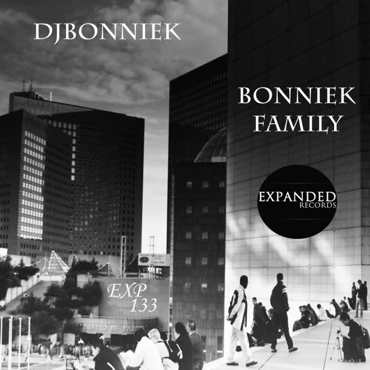 DjBoNniek - Bonniek Family / Expanded Records